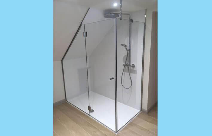 made-to-measure-frameless-glass-shower-door-screens